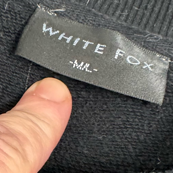 White fox Sweatshirt size medium/large - Picture 3 of 5